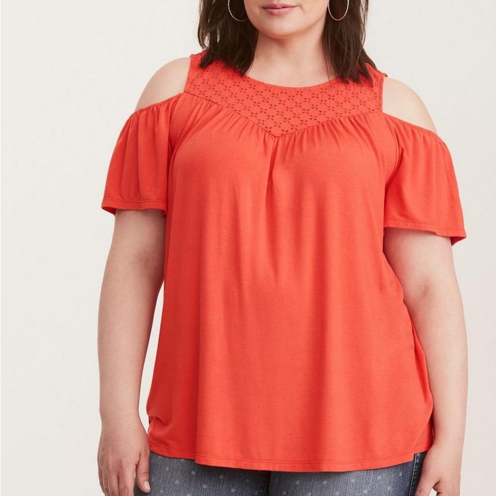 💚 TORRID TEE - COLD SHOULDER - EYELET - HOT PINK - GENTLY USED